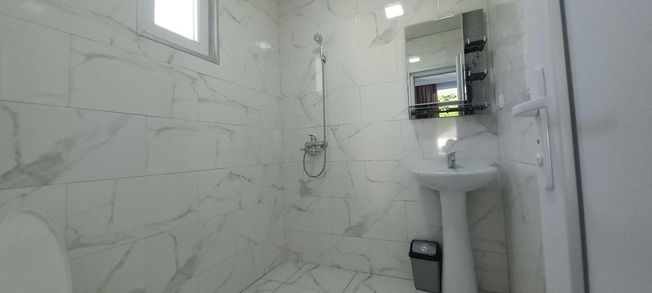 Guest House Marineza Gonio Ngoại thất bức ảnh